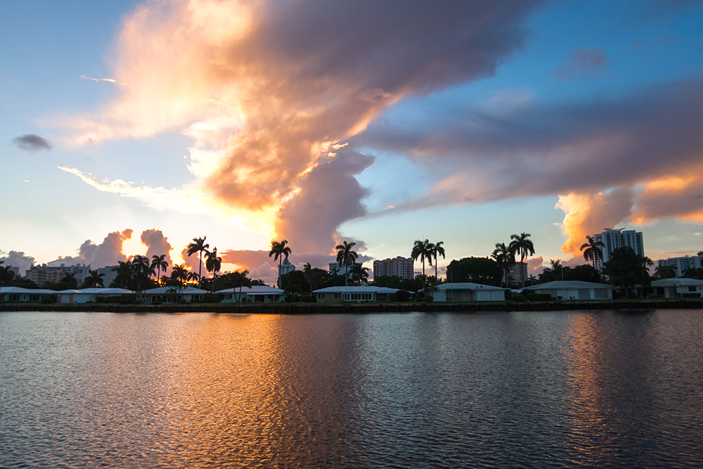 pompano-beach-neighborhood-near-water-sunset